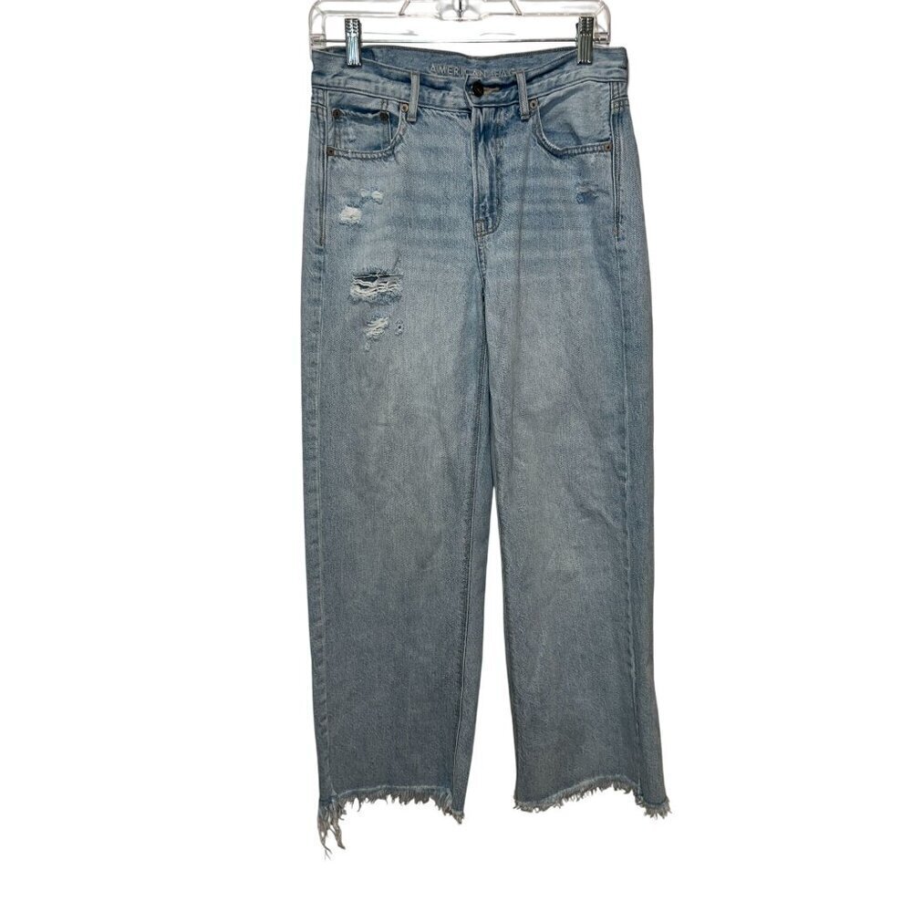 American Eagle Womens Distressed Straight Leg Jeans Size 4 Light Wash Denim Raw